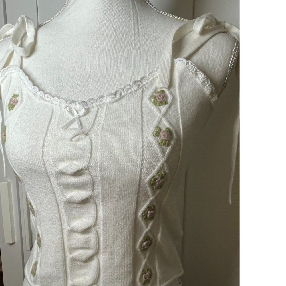 UO Kimchi Blue Gigi Sweater Cami in Ivory Size Large Nwot Coquette Cottagecore - Picture 9 of 10